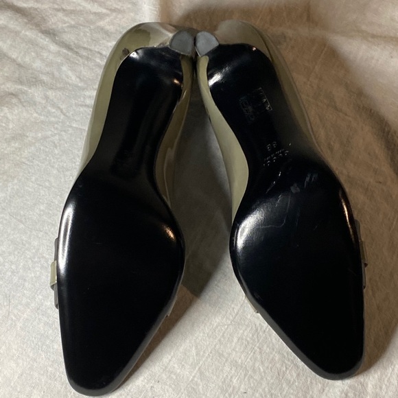 Gucci Grey Patent Leather Heels w/ Ribbon! So Fab! - Picture 7 of 7